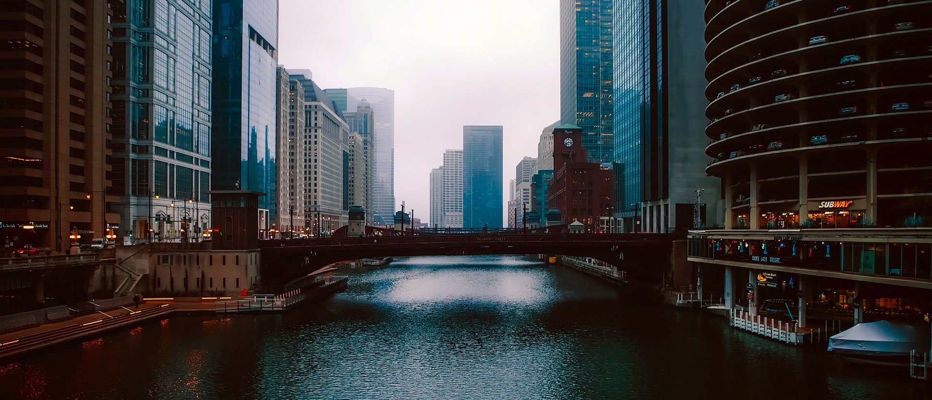 https://palamerican.com/wp-content/uploads/2019/12/chicago-2064523_1920-e1577212182876.jpg